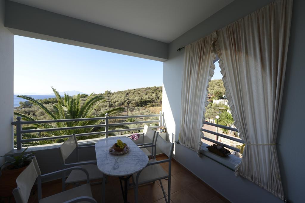 Aigli Apartments Nea Anchialos Exterior photo