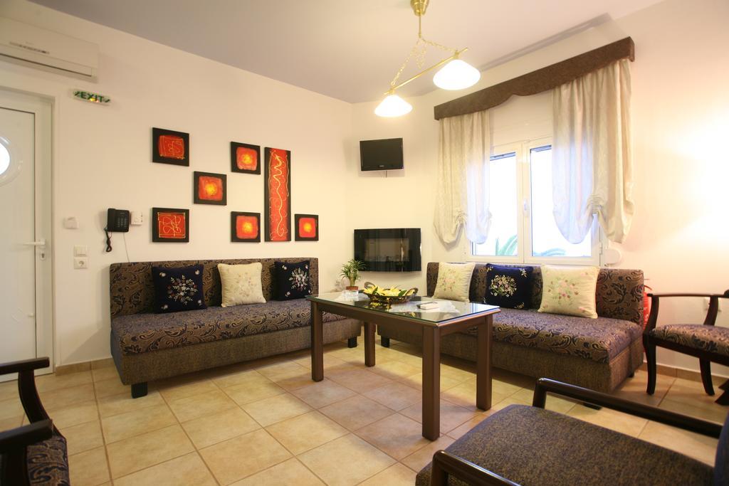 Aigli Apartments Nea Anchialos Exterior photo